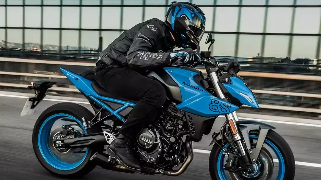 GSX-8S_Modelpreview_QU1-2.original